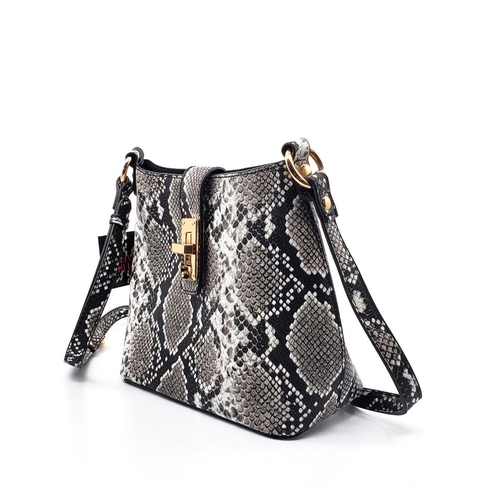 New Olivia Miller Silver Juliet Crossbody $96.00 - Picture 3 of 5